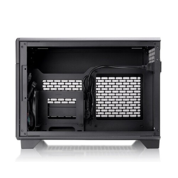Корпус Thermaltake TR100 [CA-11A-00S1NN-00] черный