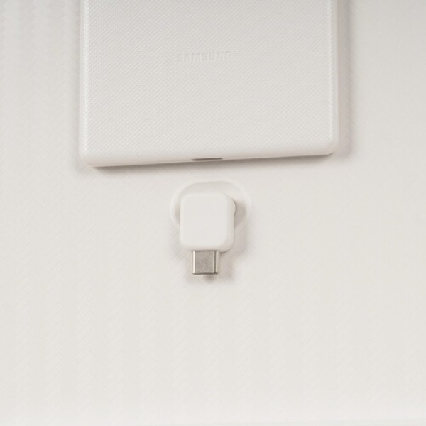 31.5" Монитор Samsung Smart M8 M80D UHD белый
