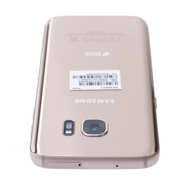 Смартфон Samsung SM-G930FD Galaxy S7 5.1" 32Gb Gold 8(4х2.3Ghz+4х1.6Ghz)/4096Mb/2560x1440/LTE/GPS/Cam12/3000mAh/And6.0