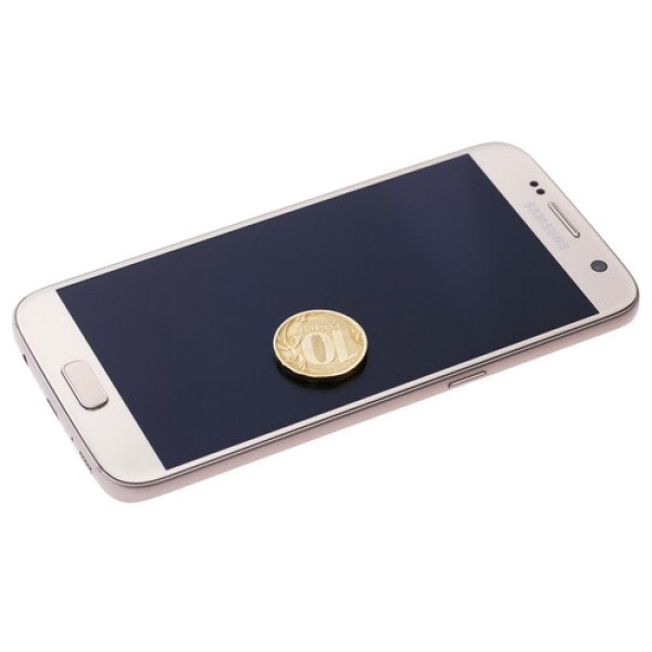 Смартфон Samsung SM-G930FD Galaxy S7 5.1" 32Gb Gold 8(4х2.3Ghz+4х1.6Ghz)/4096Mb/2560x1440/LTE/GPS/Cam12/3000mAh/And6.0