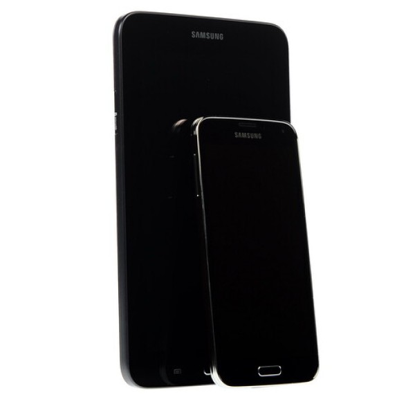 Смартфон Samsung SM-G900 Galaxy S5 5.1" 16Gb Black + Планшет Samsung Tab 3 Lite 4x2.5Ghz/2048Mb/1920x1080/SAmoled/3G/LTE