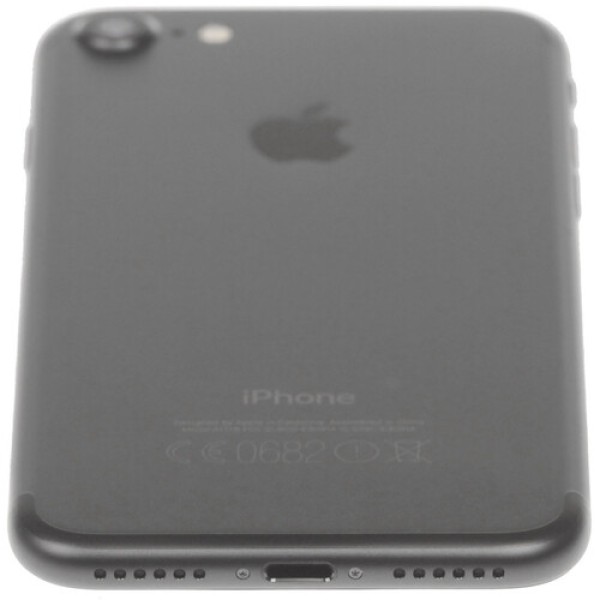4.7" Смартфон Apple iPhone 7 32 Гб черный матовый