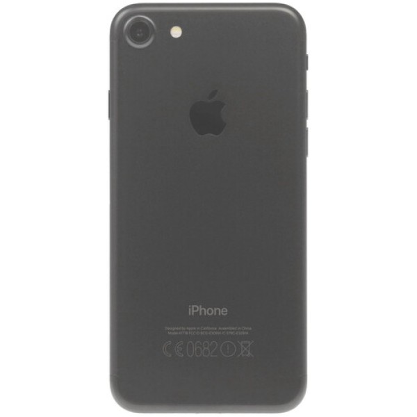 4.7" Смартфон Apple iPhone 7 32 Гб черный матовый