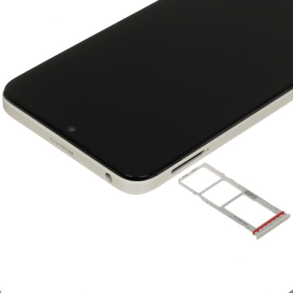 6.5" Смартфон Motorola Moto E13 64 ГБ бежевый