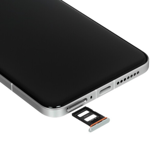 6.73" Смартфон Xiaomi 14 Ultra 512 ГБ белый