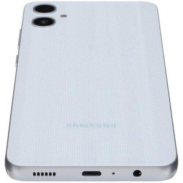 6.7" Смартфон Samsung Galaxy A05 64 ГБ серебристый