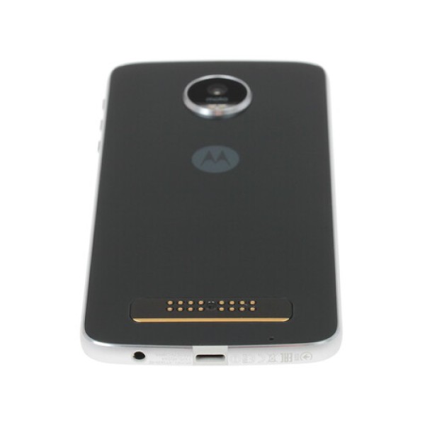 Смартфон Motorola Moto Z Play 5.5" 32Gb Black/Silver 8x2Ghz/3072Mb/1920x1080/AMOLED/LTE/GPS/NFC/Cam16/3500mAh/And6.0