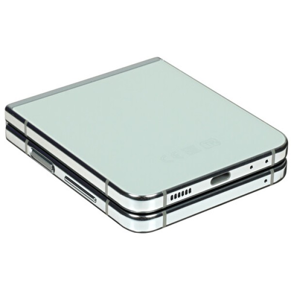 6.7" Смартфон Samsung Galaxy Z Flip5 256 ГБ зеленый