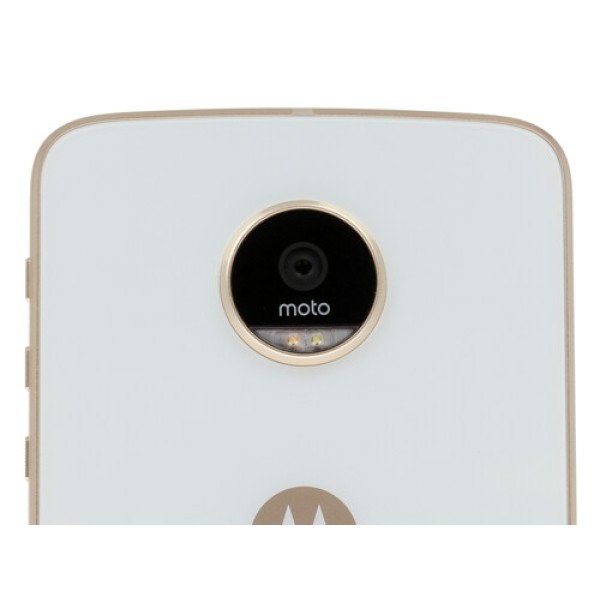 Смартфон Motorola Moto Z Play 5.5" 32Gb White/Gold 8x2Ghz/3072Mb/1920x1080/AMOLED/LTE/GPS/NFC/Cam16/3500mAh/And6.0