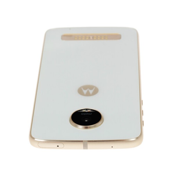 Смартфон Motorola Moto Z Play 5.5" 32Gb White/Gold 8x2Ghz/3072Mb/1920x1080/AMOLED/LTE/GPS/NFC/Cam16/3500mAh/And6.0