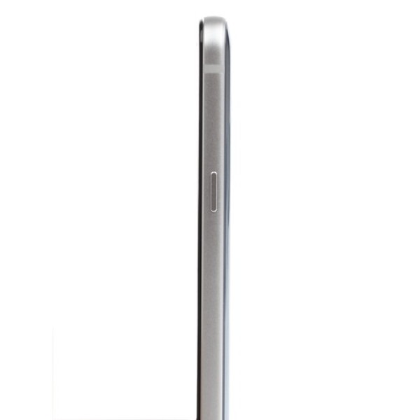 5.5" Смартфон LG LGM700 Q6 16 ГБ серебристый + Чехол в подарок