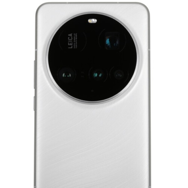 6.73" Смартфон Xiaomi 15 Ultra 512 ГБ белый